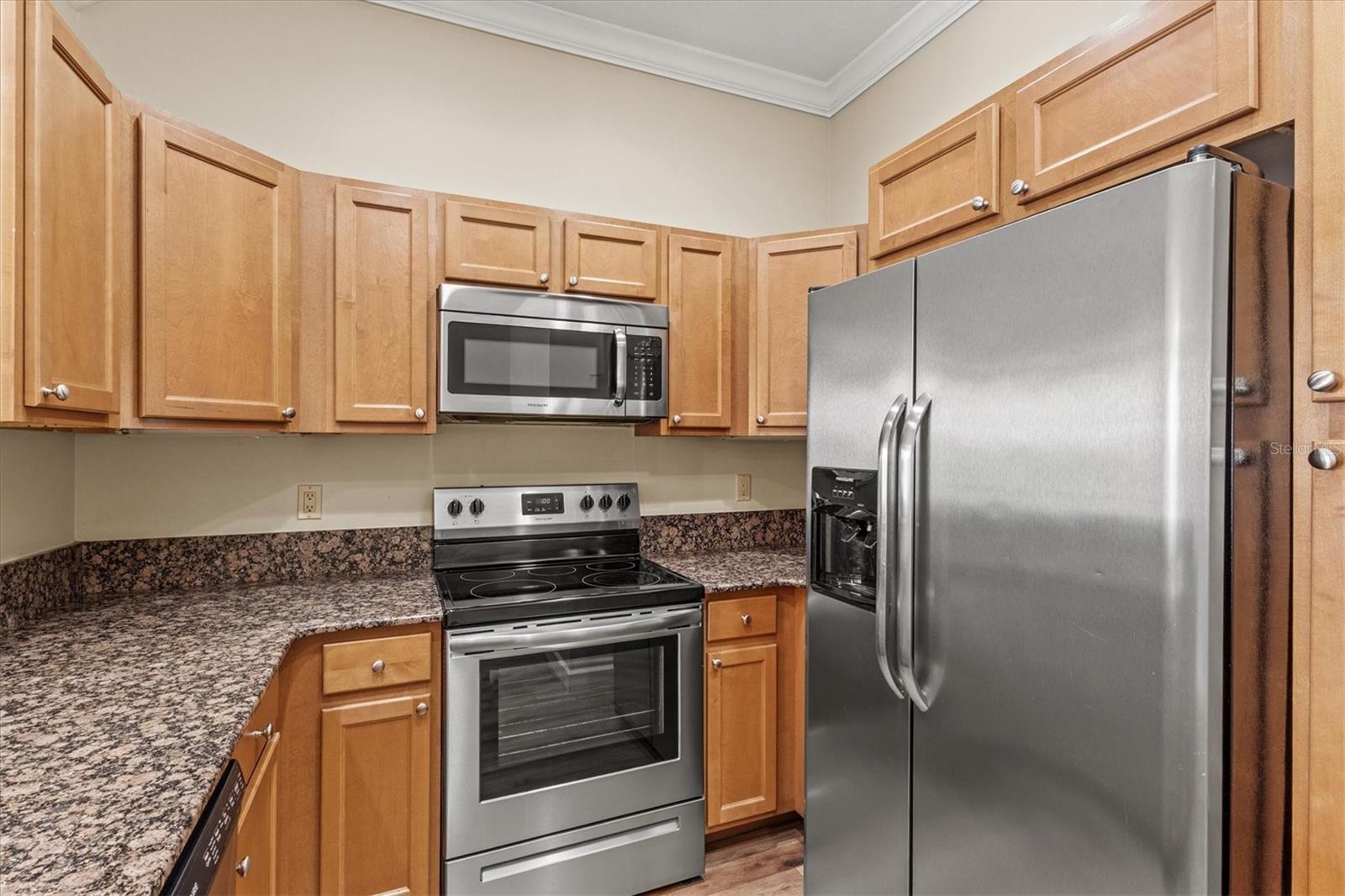 212 S DAKOTA AVE #E — photo 12