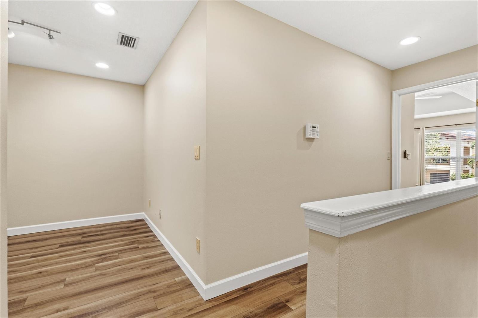 212 S DAKOTA AVE #E — photo 23