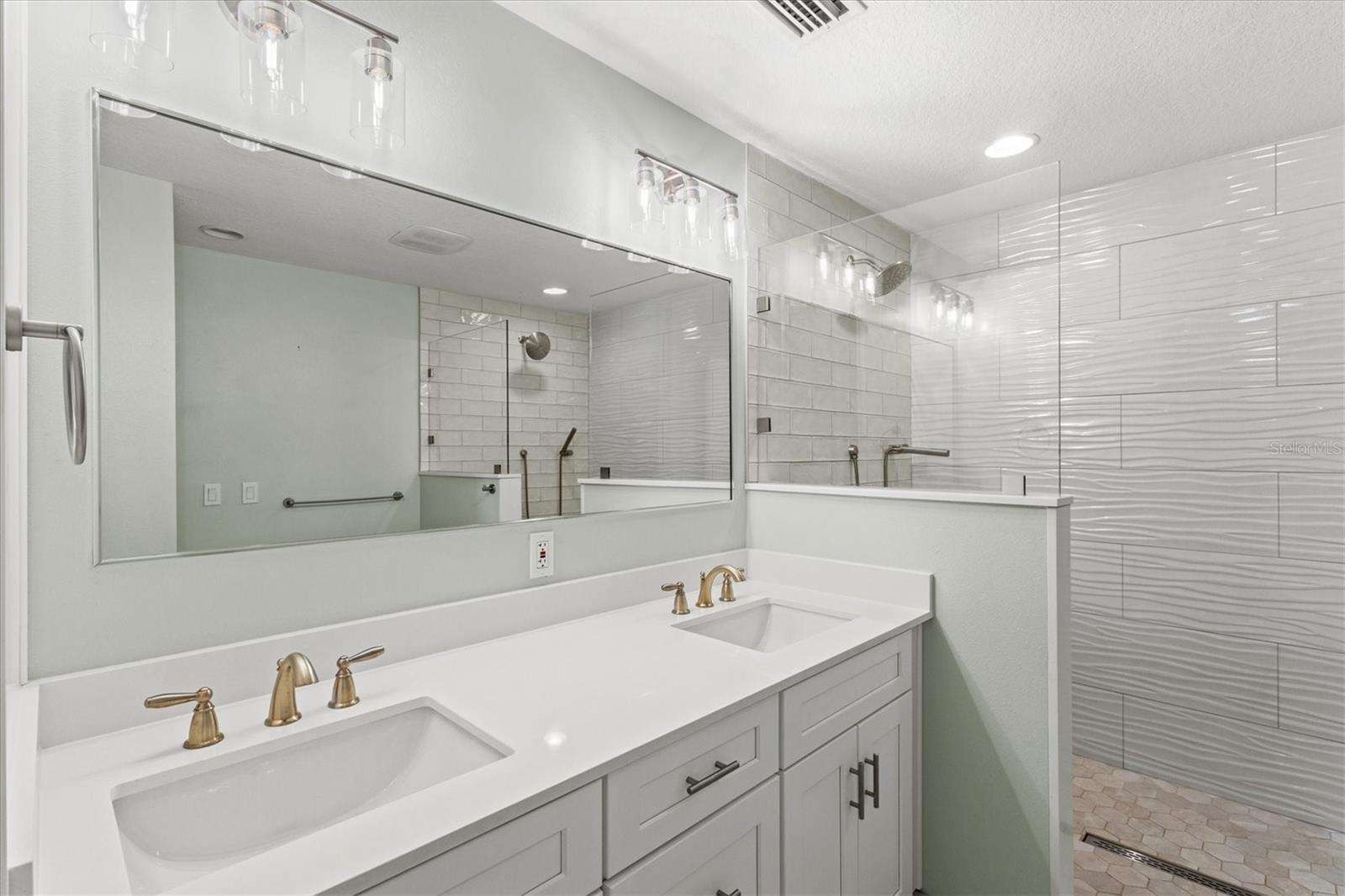 212 S DAKOTA AVE #E — photo 30