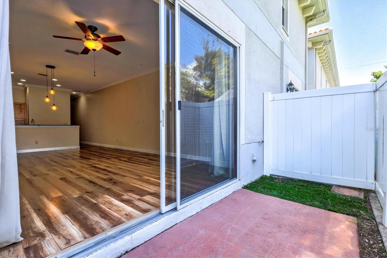 212 S DAKOTA AVE #E — photo 49