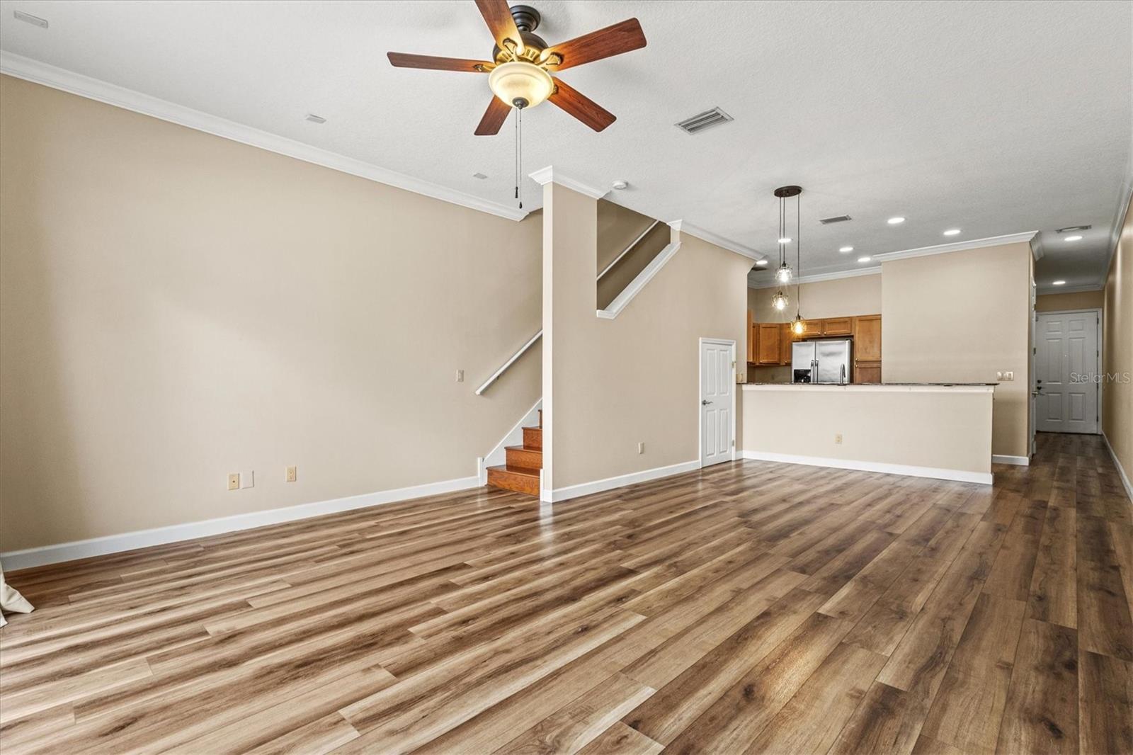 212 S DAKOTA AVE #E — photo 19