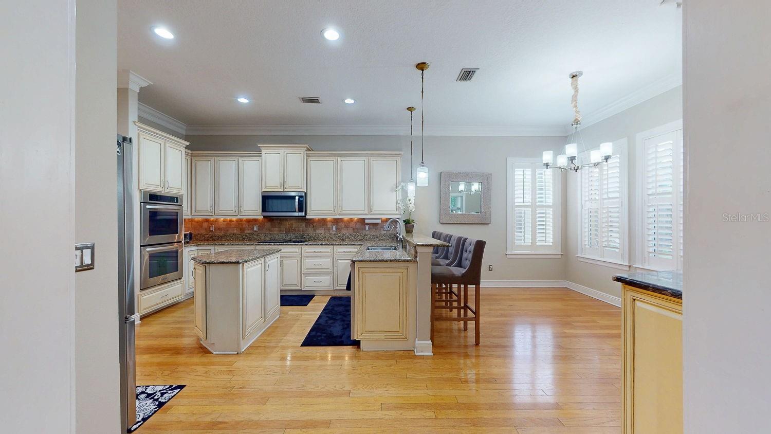 116 S HESPERIDES ST — photo 13