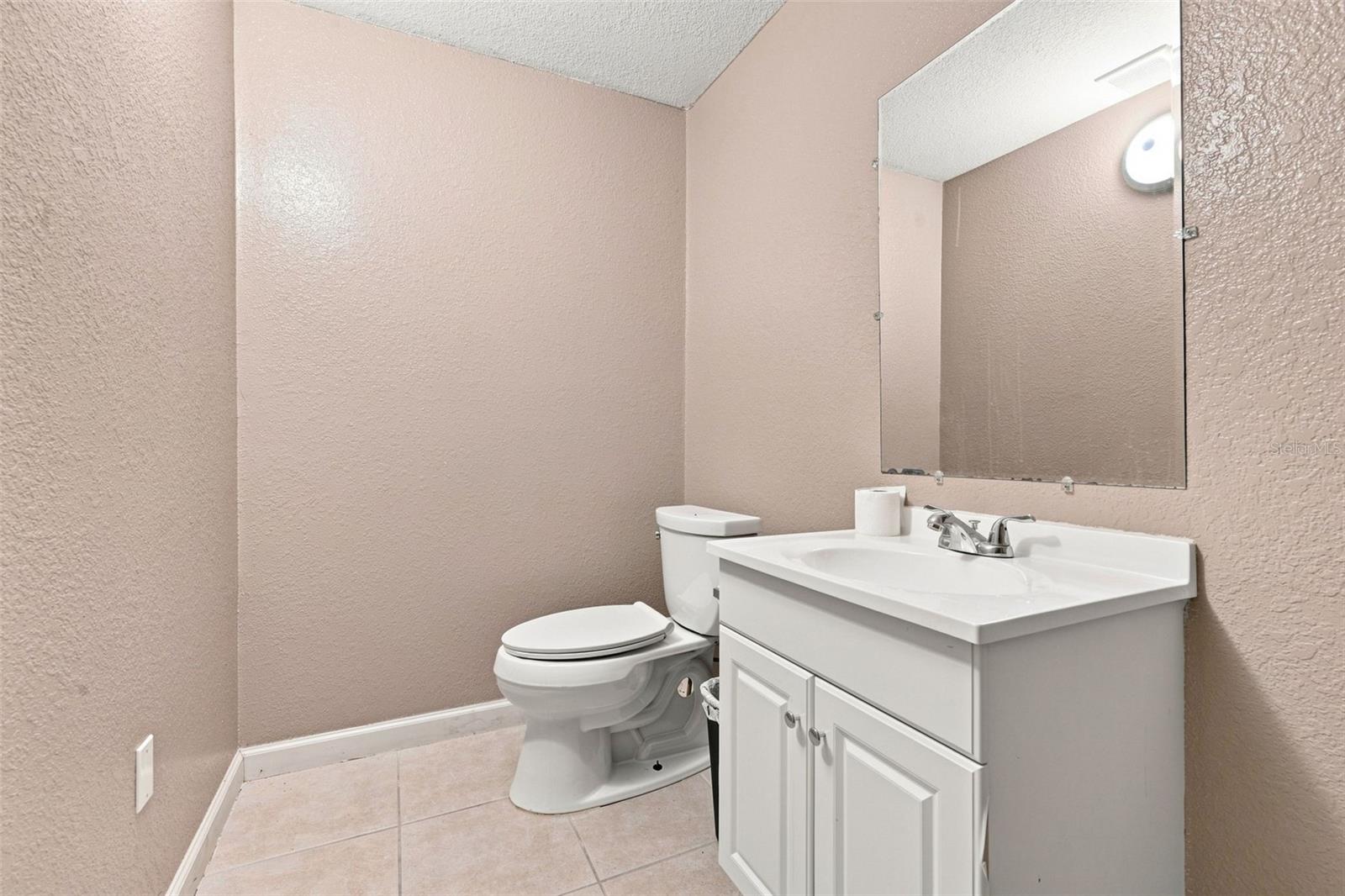 901 W HILLSBOROUGH AVE — photo 33