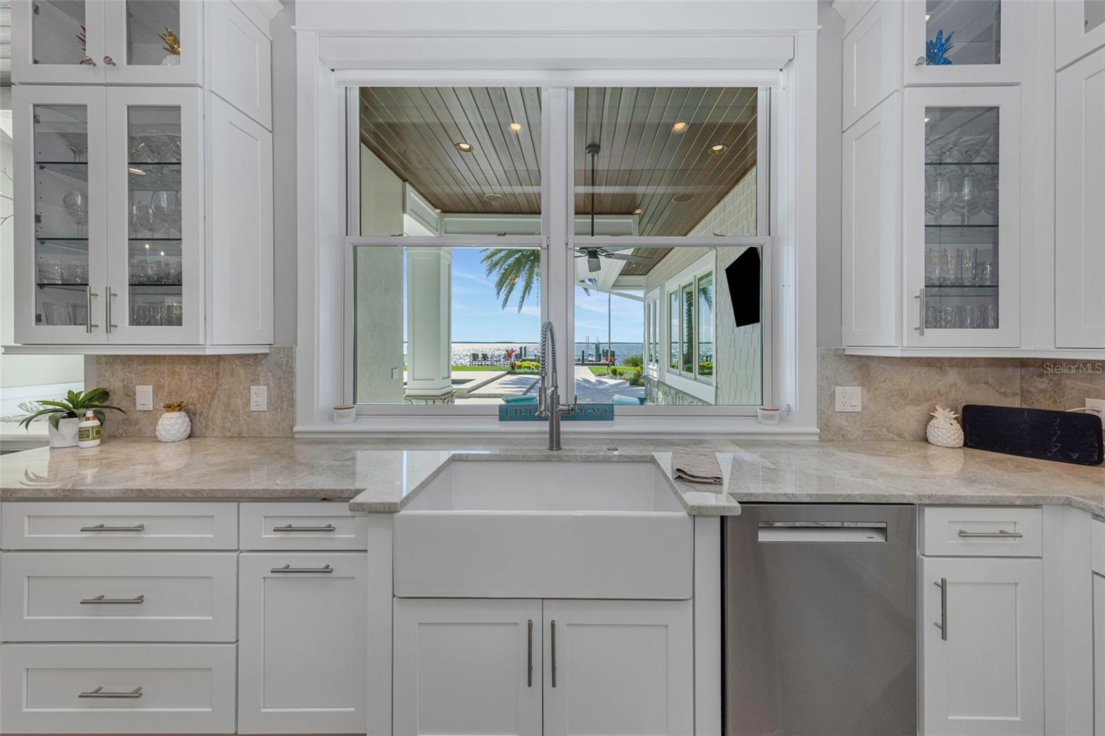 1744 SANTA BARBARA DR — photo 18