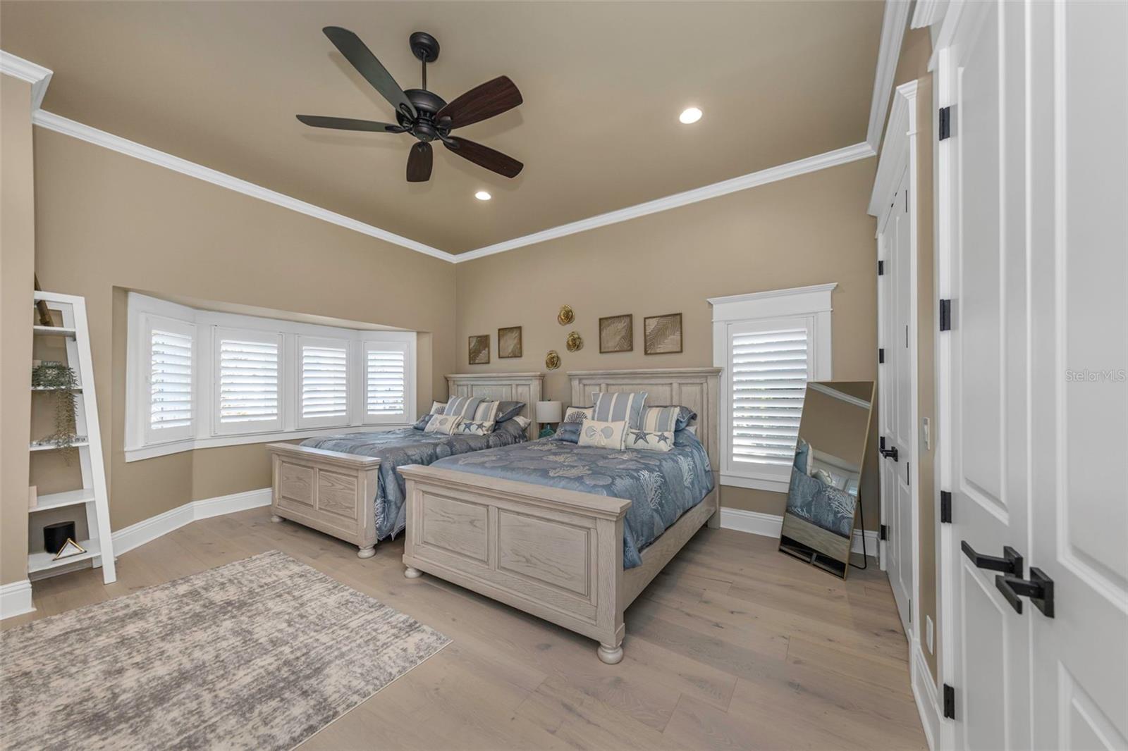 1744 SANTA BARBARA DR — photo 38