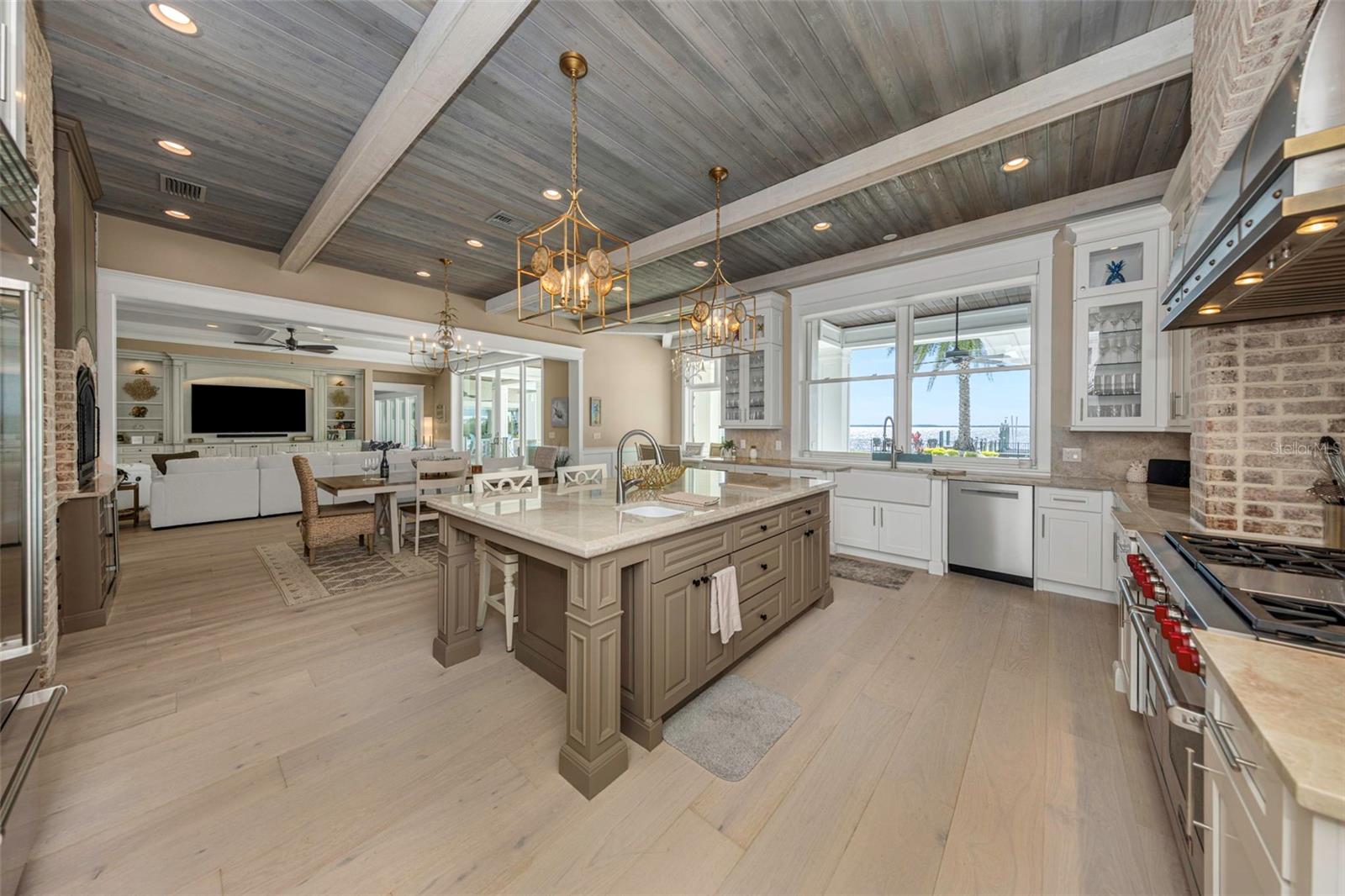 1744 SANTA BARBARA DR — photo 16