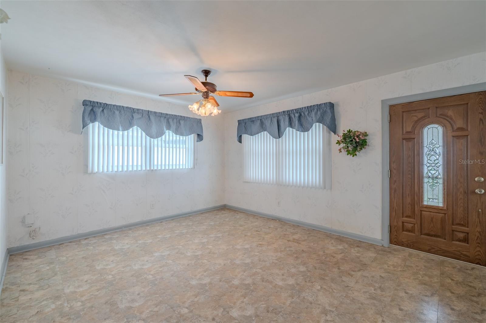 1205 W CAMELLIA DR — photo 10