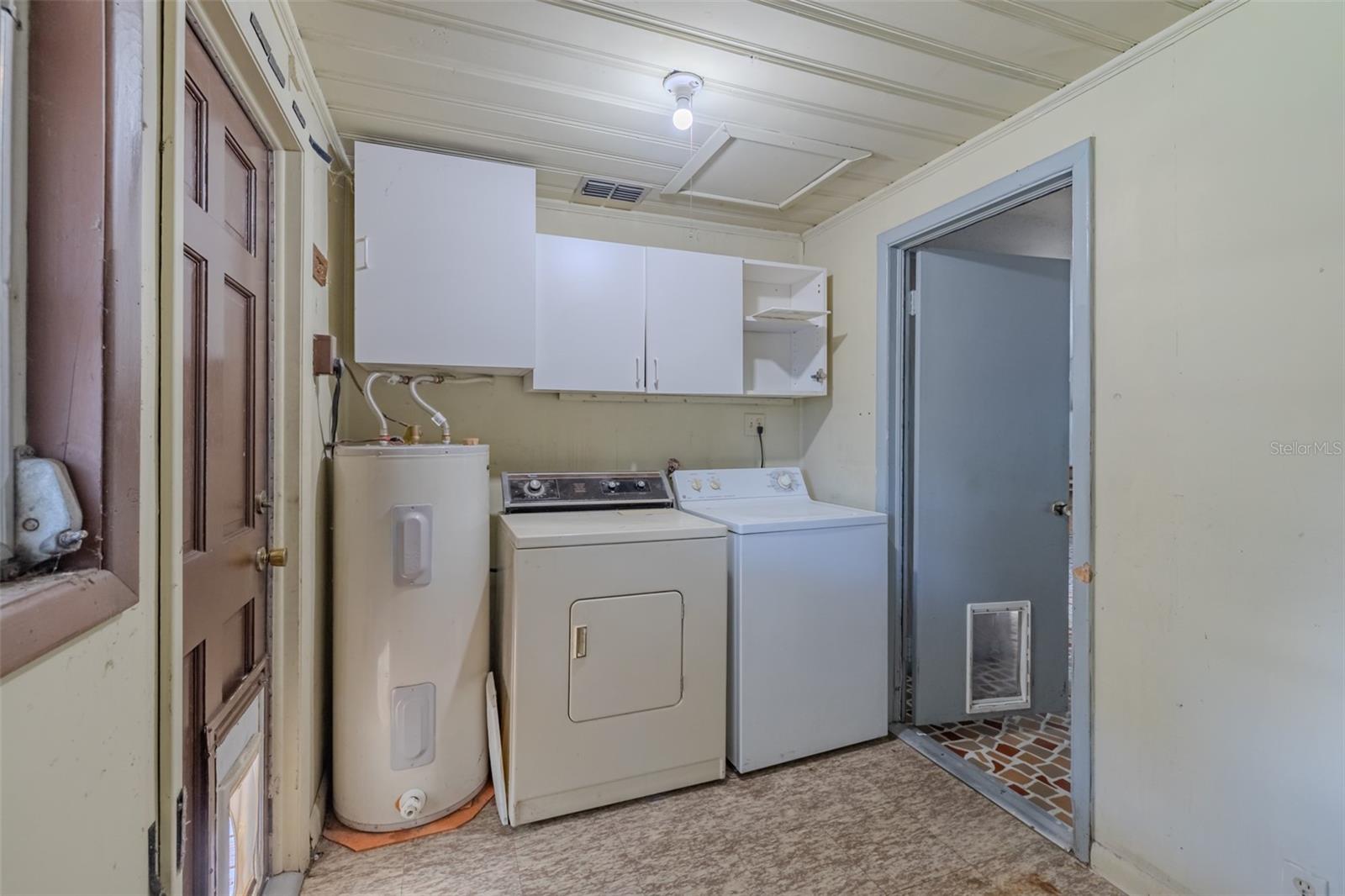 1205 W CAMELLIA DR — photo 19
