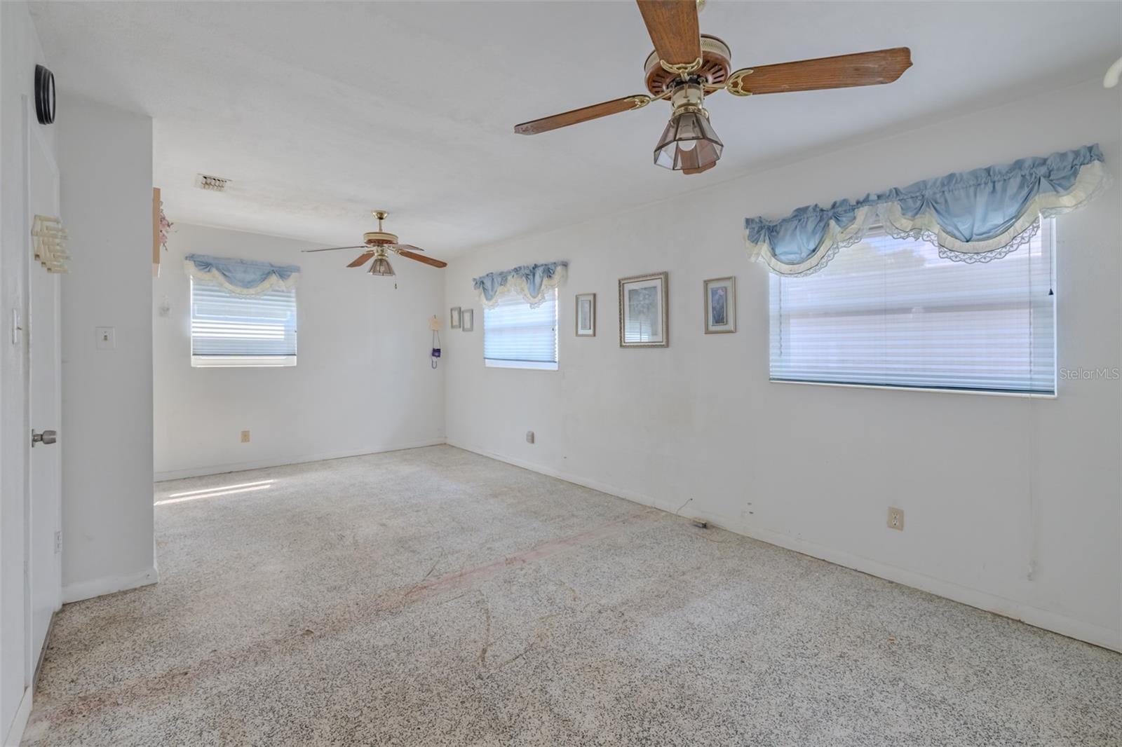 1205 W CAMELLIA DR — photo 16