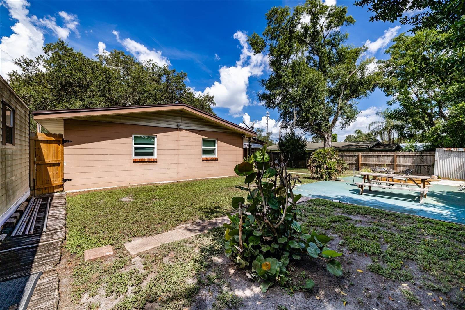 1205 W CAMELLIA DR — photo 22