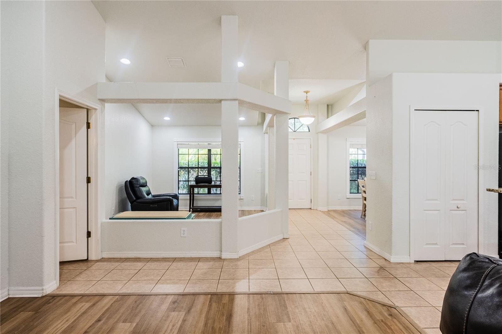 8834 ALAFIA COVE DR — photo 8