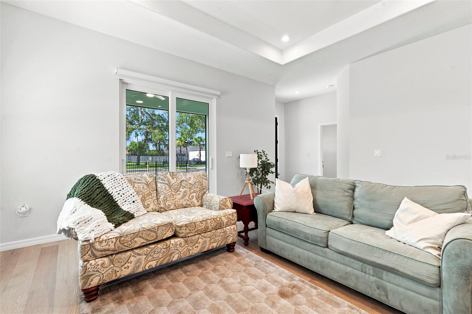 502 BELTREES ST — photo 23