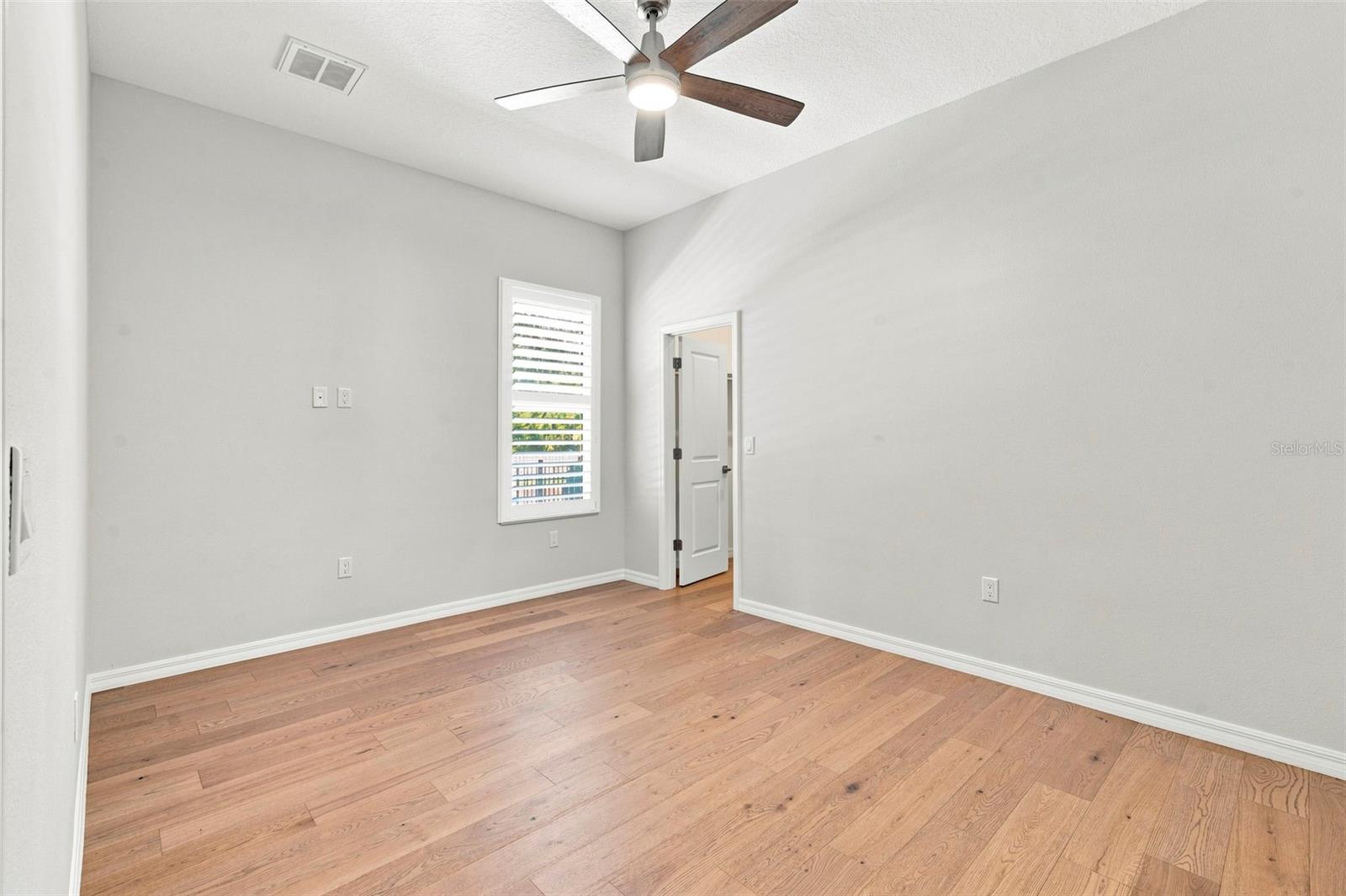 502 BELTREES ST — photo 33