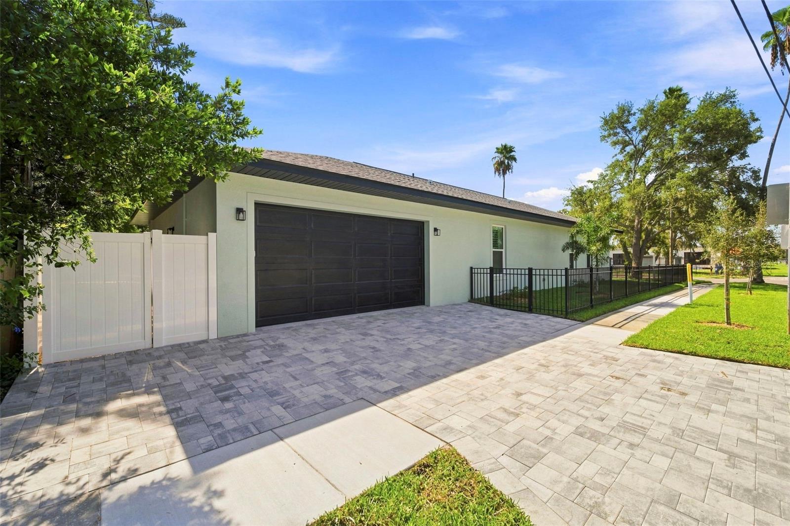 502 BELTREES ST — photo 9