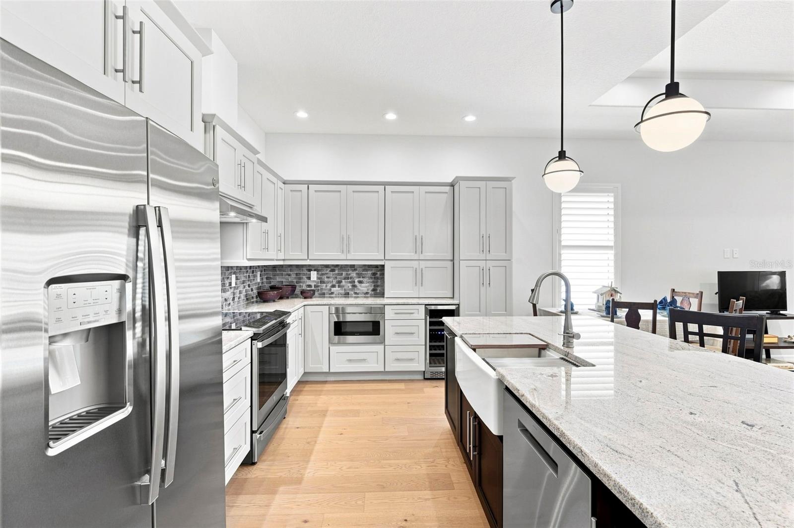 502 BELTREES ST — photo 10
