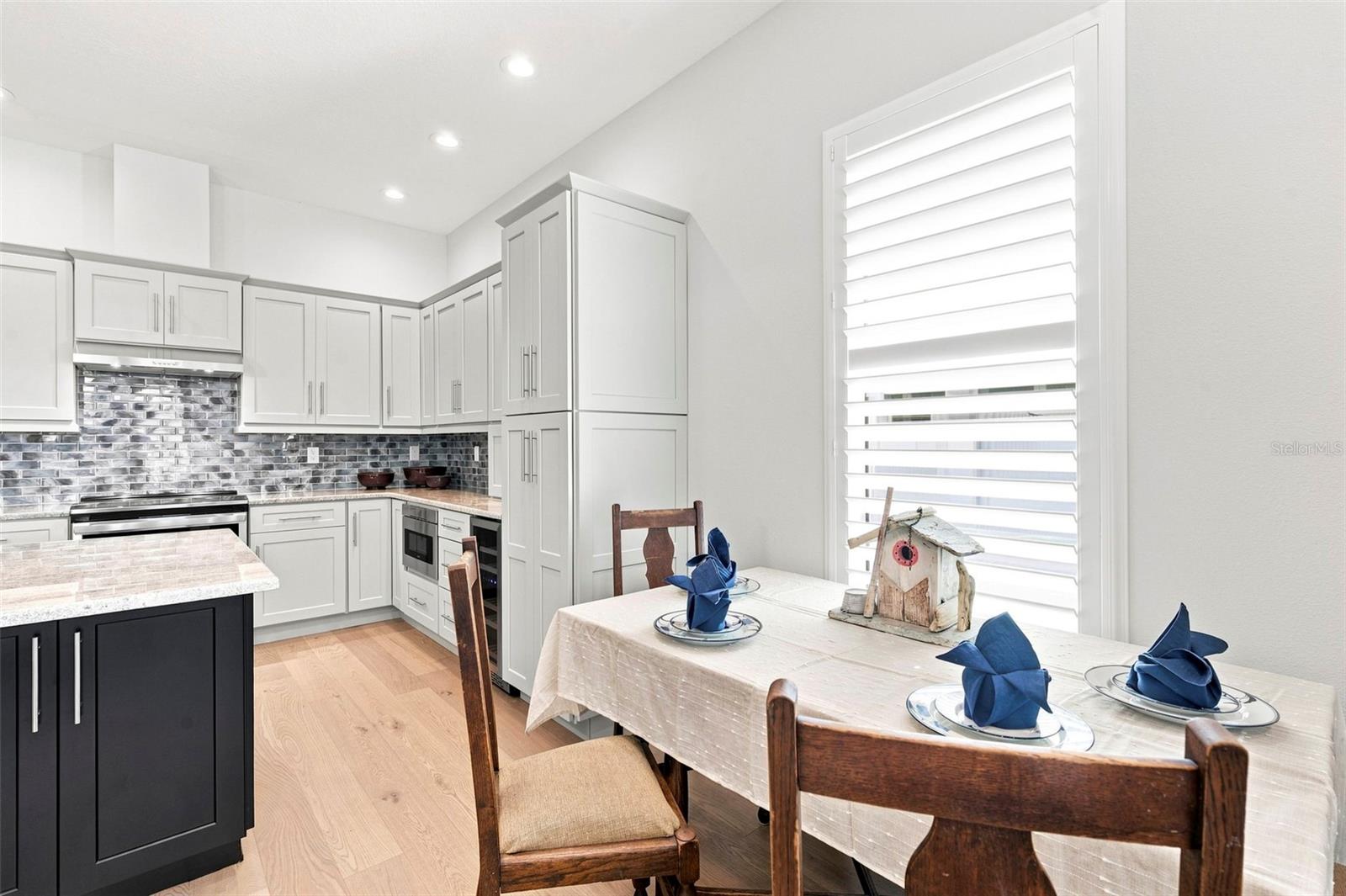 502 BELTREES ST — photo 17