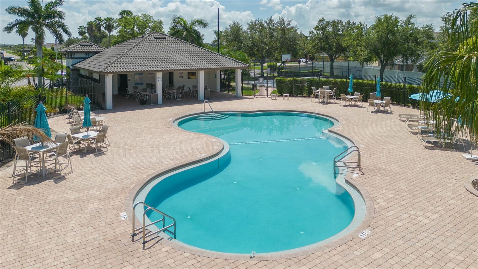 1615 BONITA BLUFF CT — photo 43