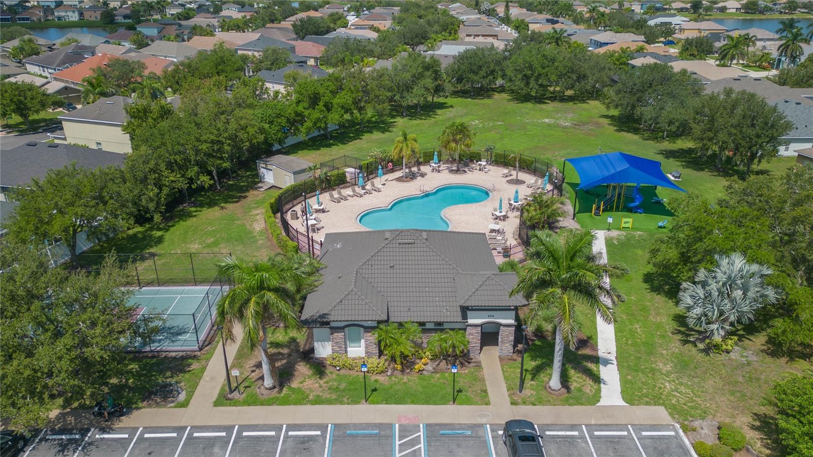 1615 BONITA BLUFF CT — photo 40
