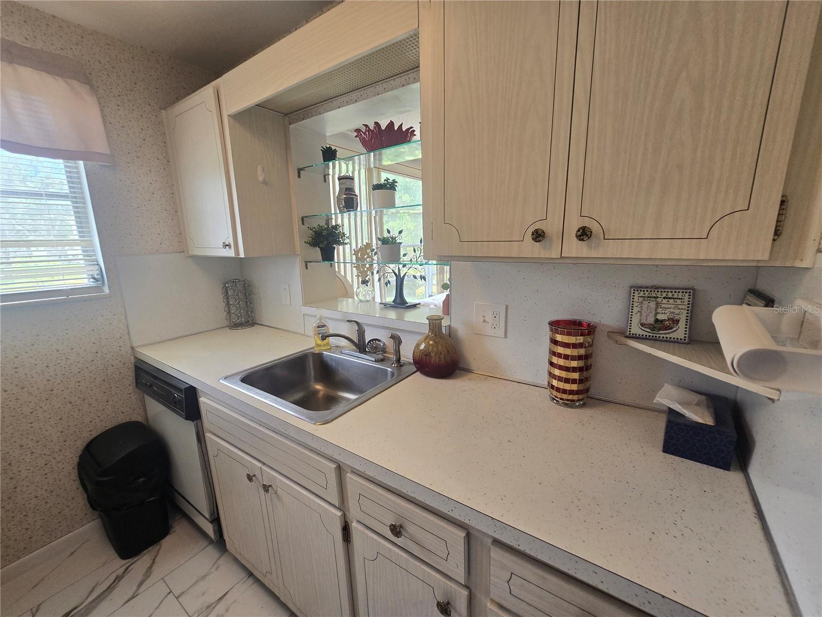 5750 80TH ST N #B206 — photo 30