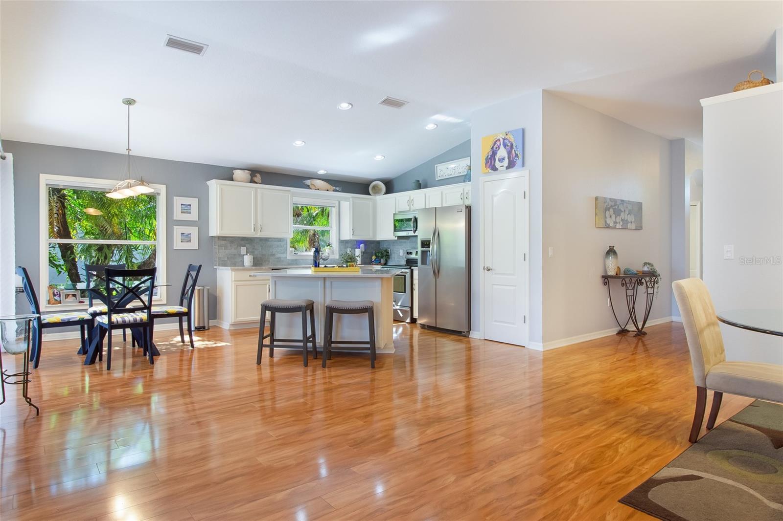 1520 SCARLETT AVE — photo 8