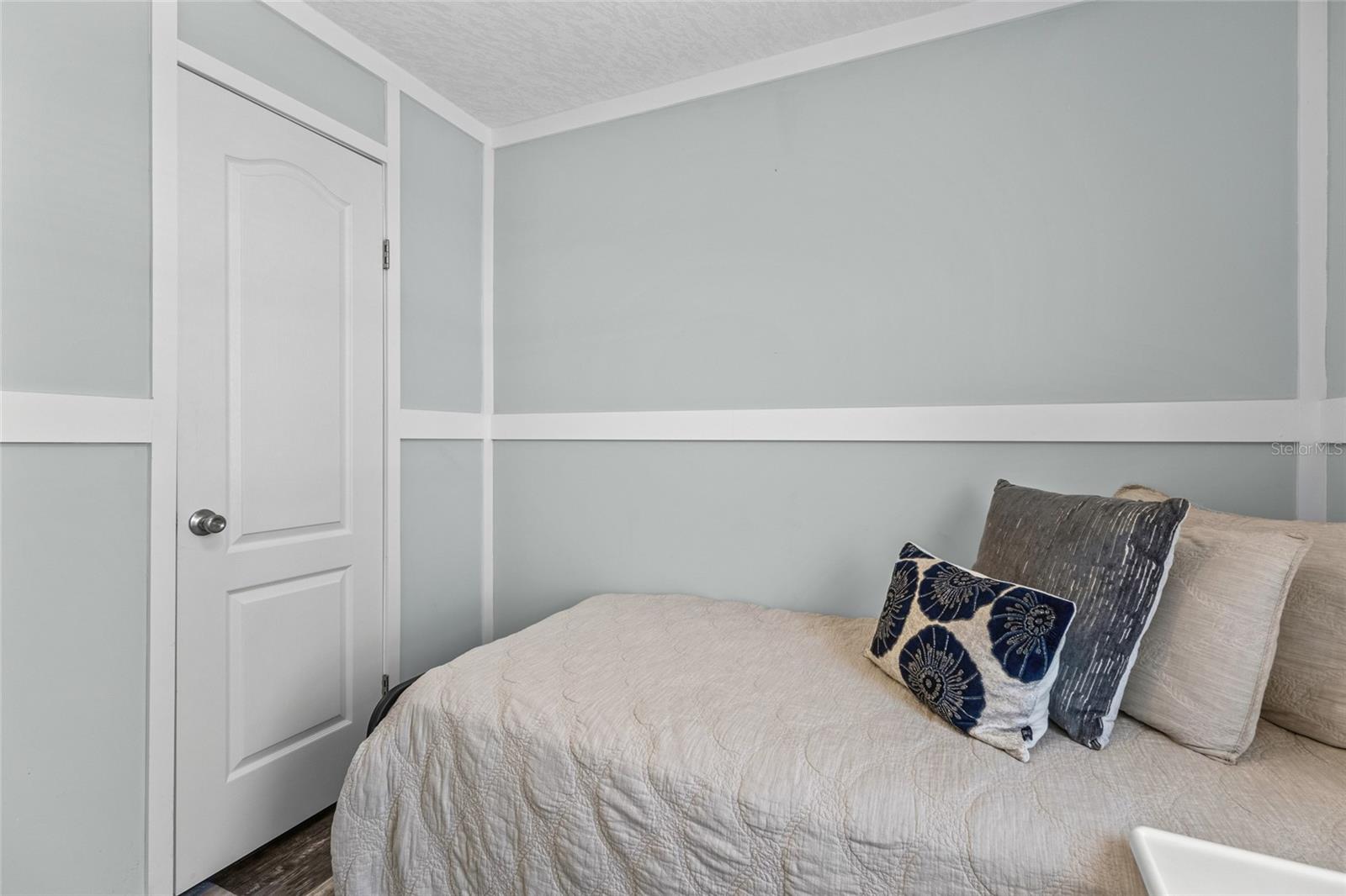 892 GRADO DR — photo 20