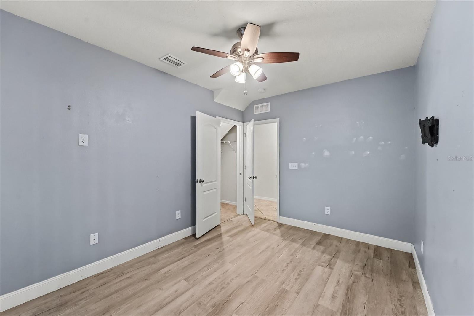2121 BRANDING IRON CT — photo 12