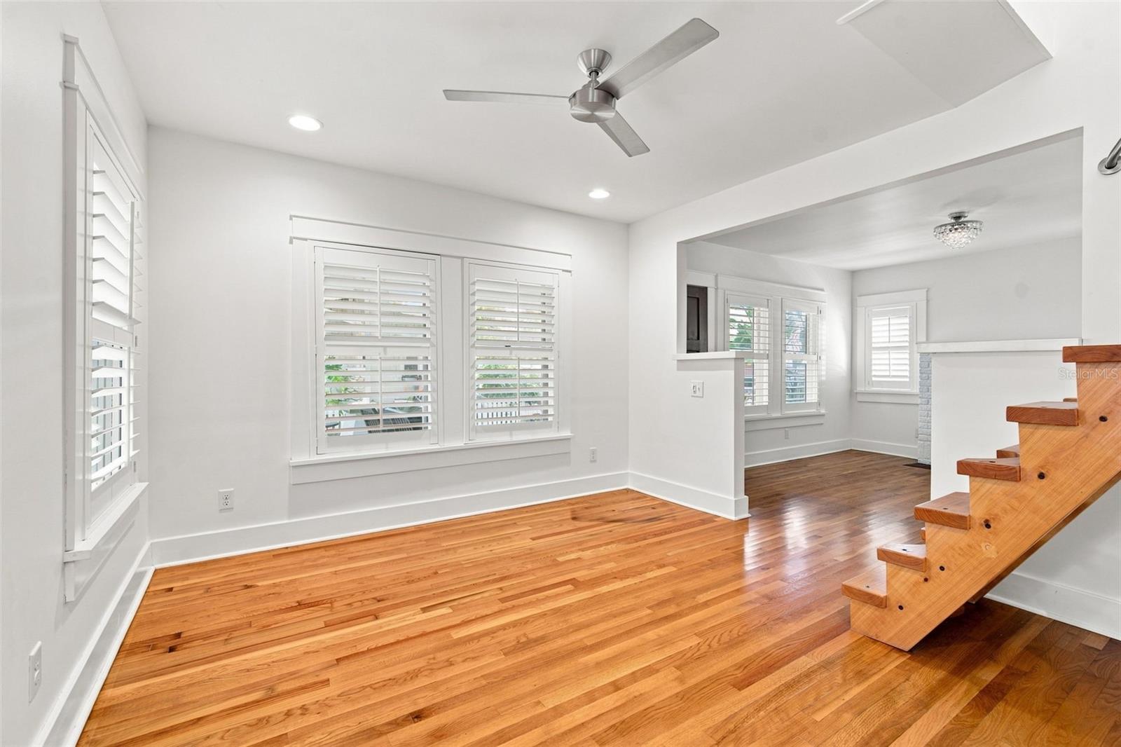 719 S BUNGALOW TER — photo 34