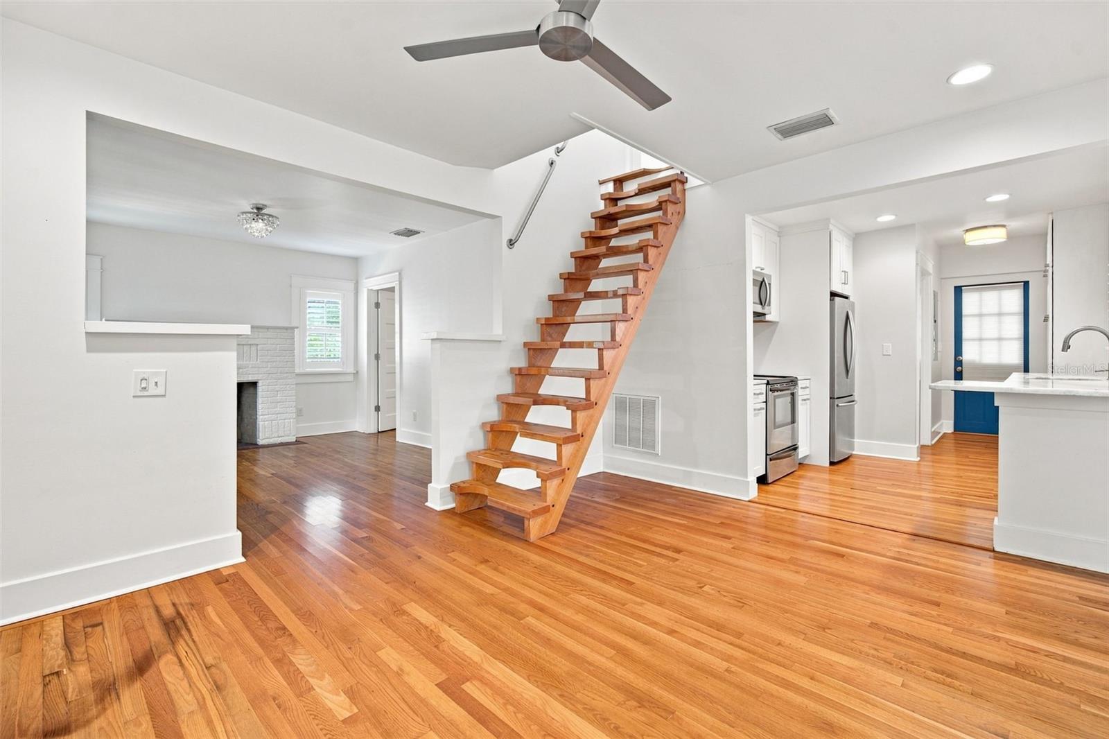 719 S BUNGALOW TER — photo 9