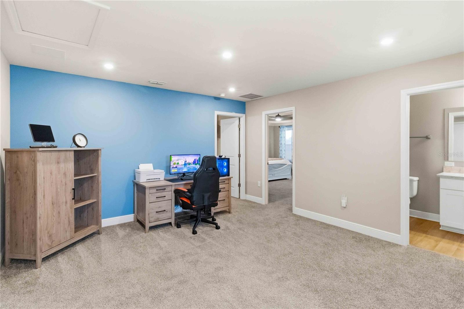 10007 DOLPHIN GULL CIR — photo 17