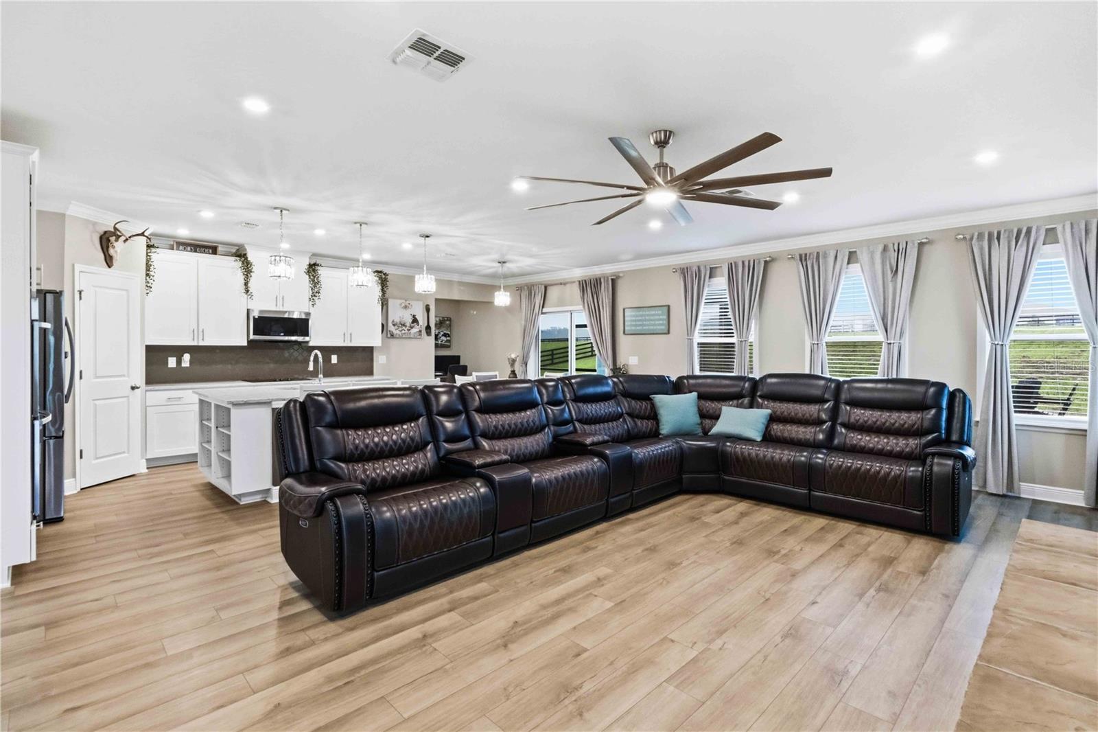 10007 DOLPHIN GULL CIR — photo 2