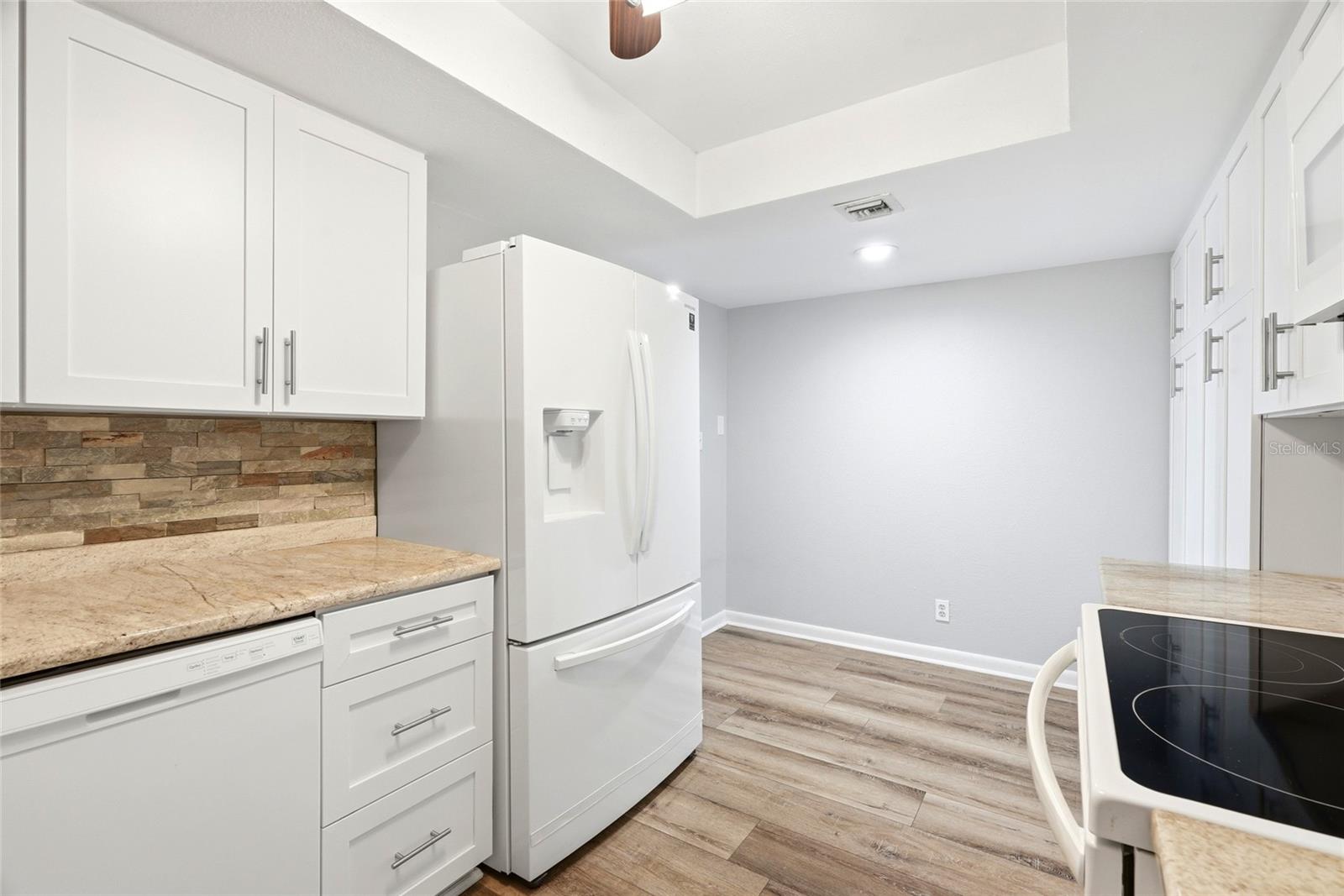 220 BELLEVIEW BLVD #207 — photo 17