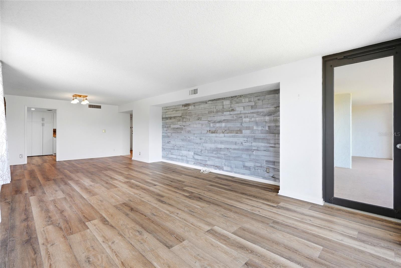 220 BELLEVIEW BLVD #207 — photo 12