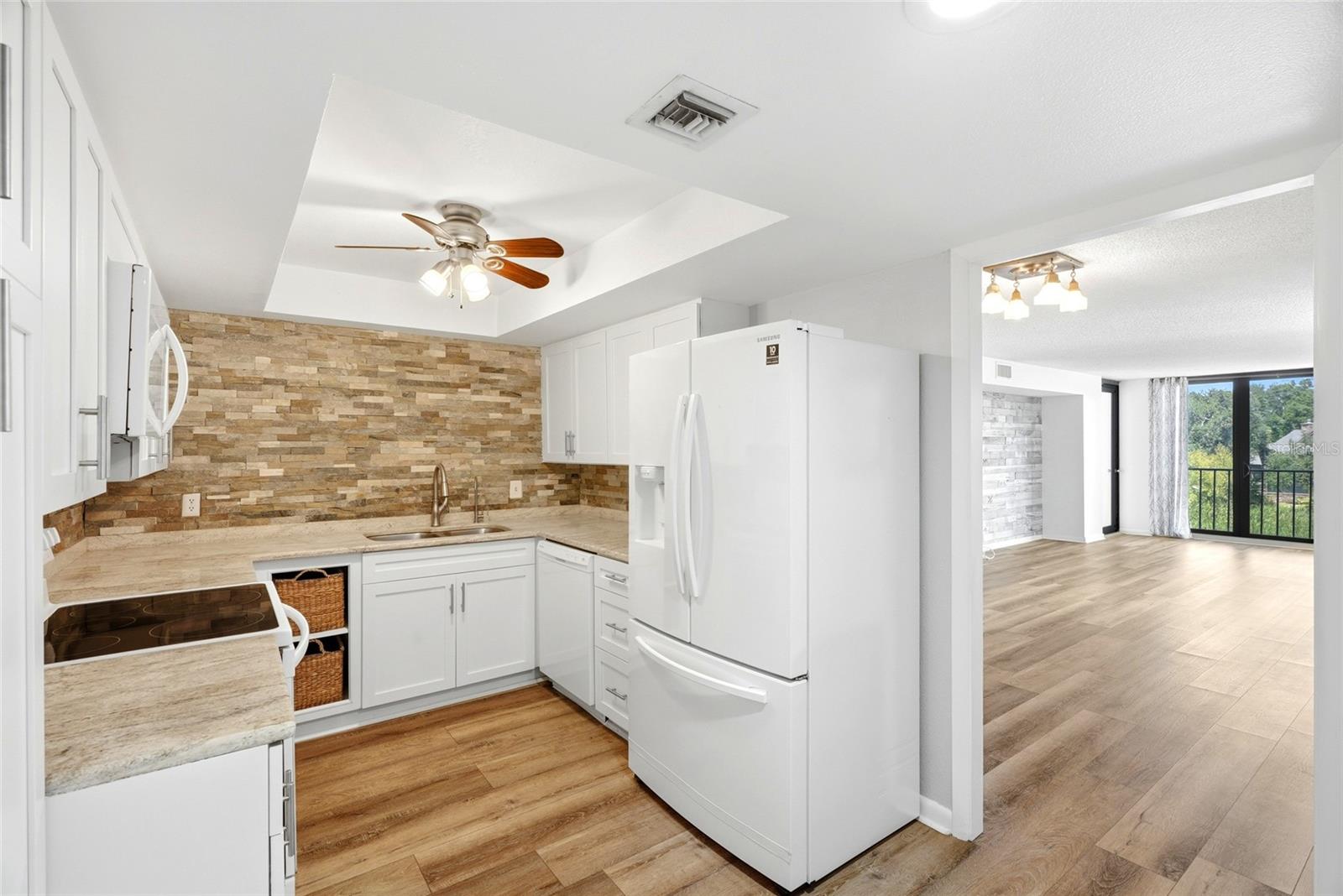 220 BELLEVIEW BLVD #207 — photo 15