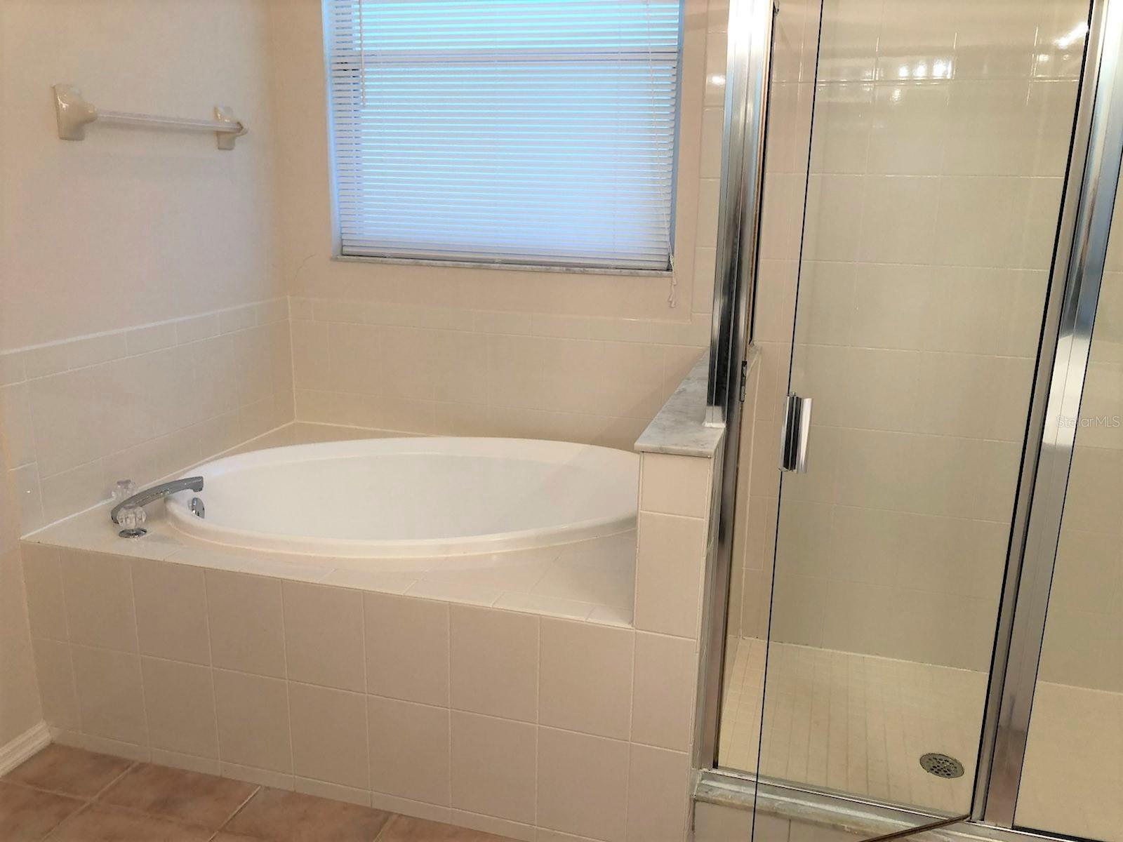 4200 TENNYSON WAY — photo 16