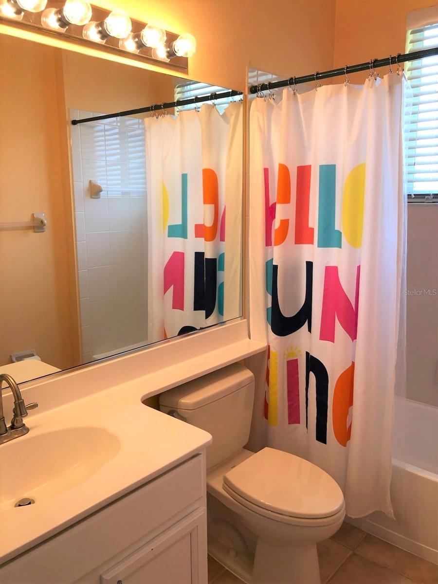 4200 TENNYSON WAY — photo 8