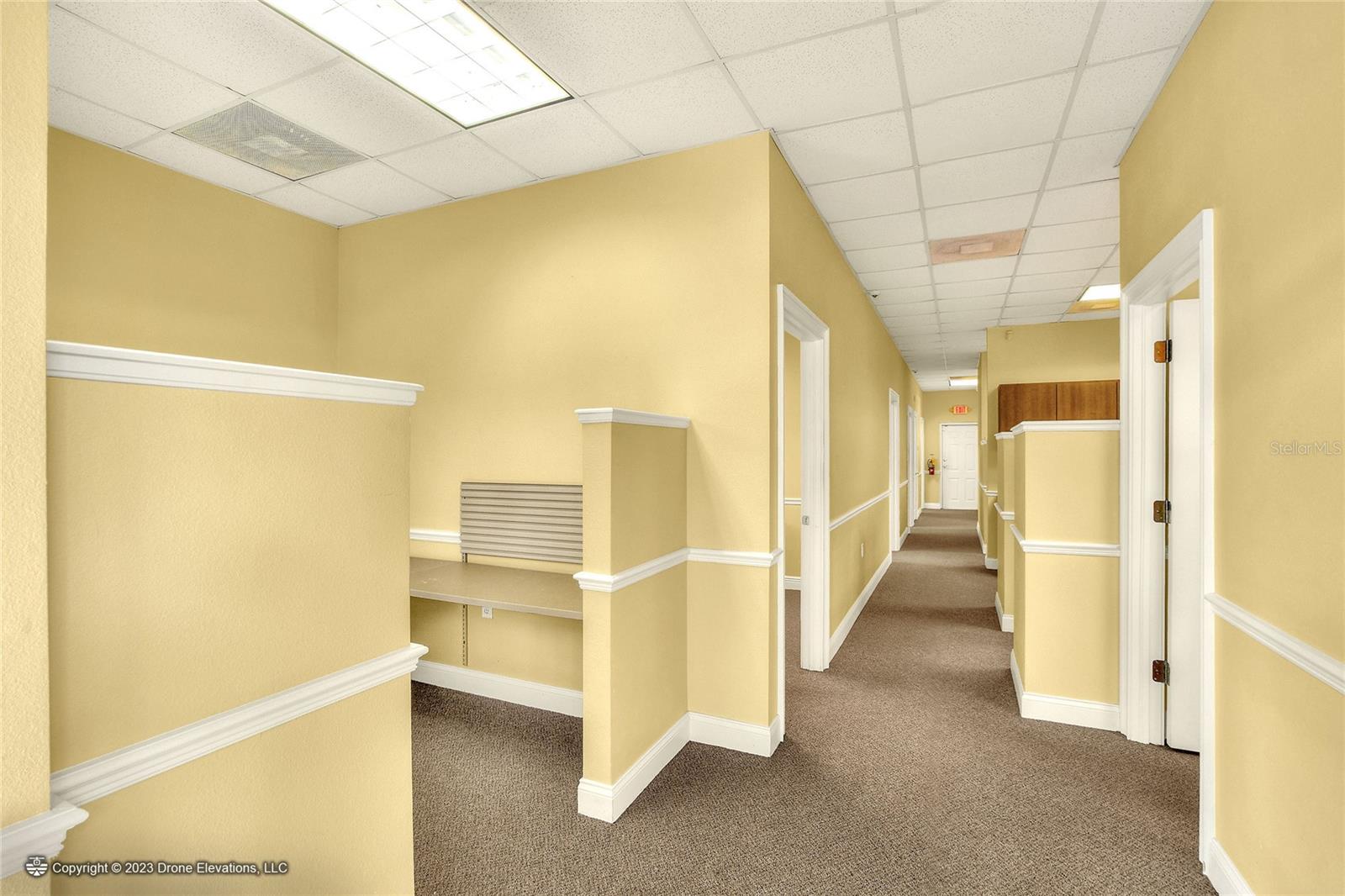657 W LUMSDEN RD — photo 3