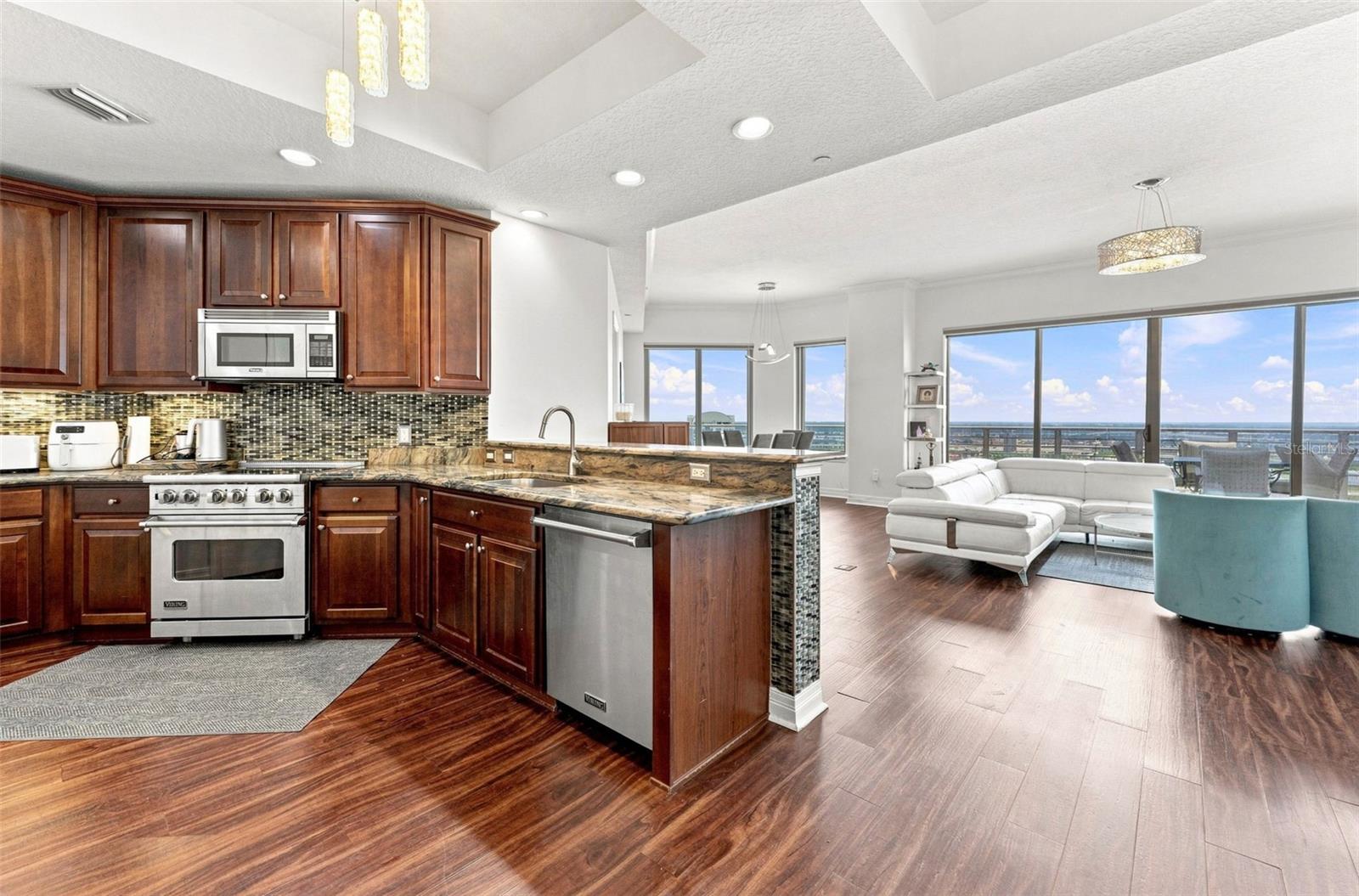 1209 E CUMBERLAND AVE #2504 — photo 4