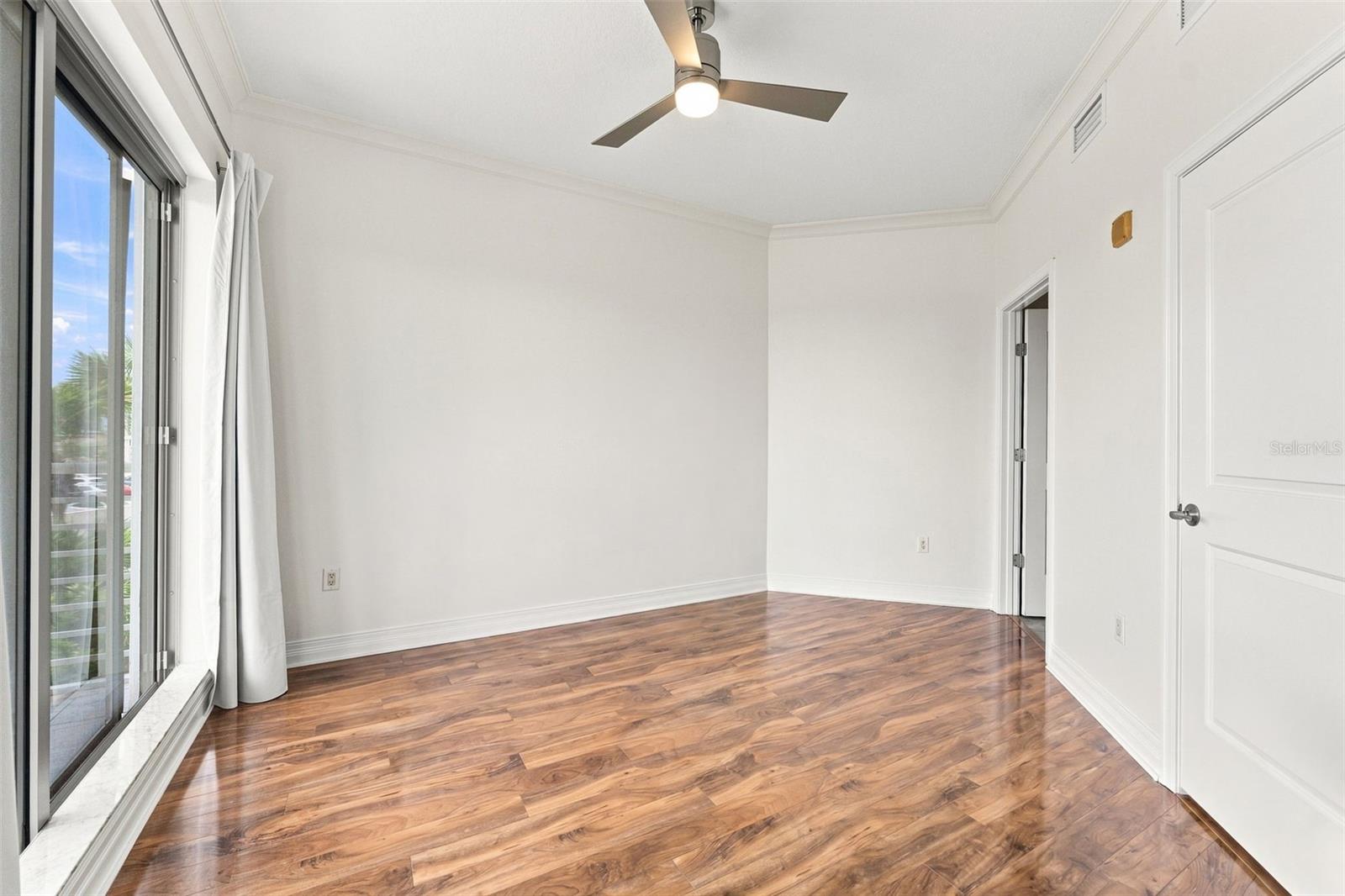 1209 E CUMBERLAND AVE #608 — photo 32