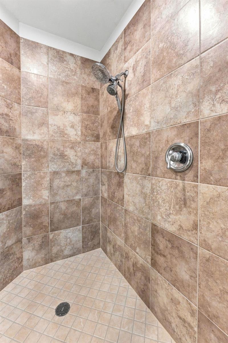1209 E CUMBERLAND AVE #608 — photo 14