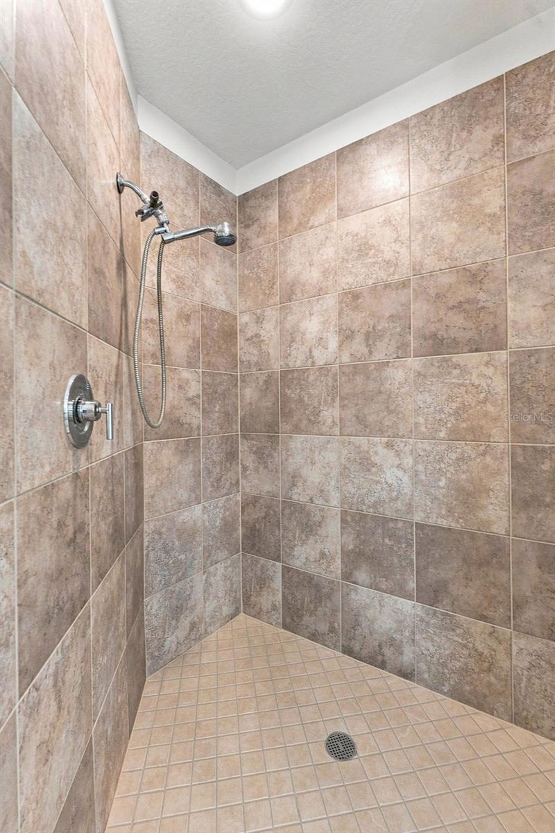 1209 E CUMBERLAND AVE #608 — photo 17
