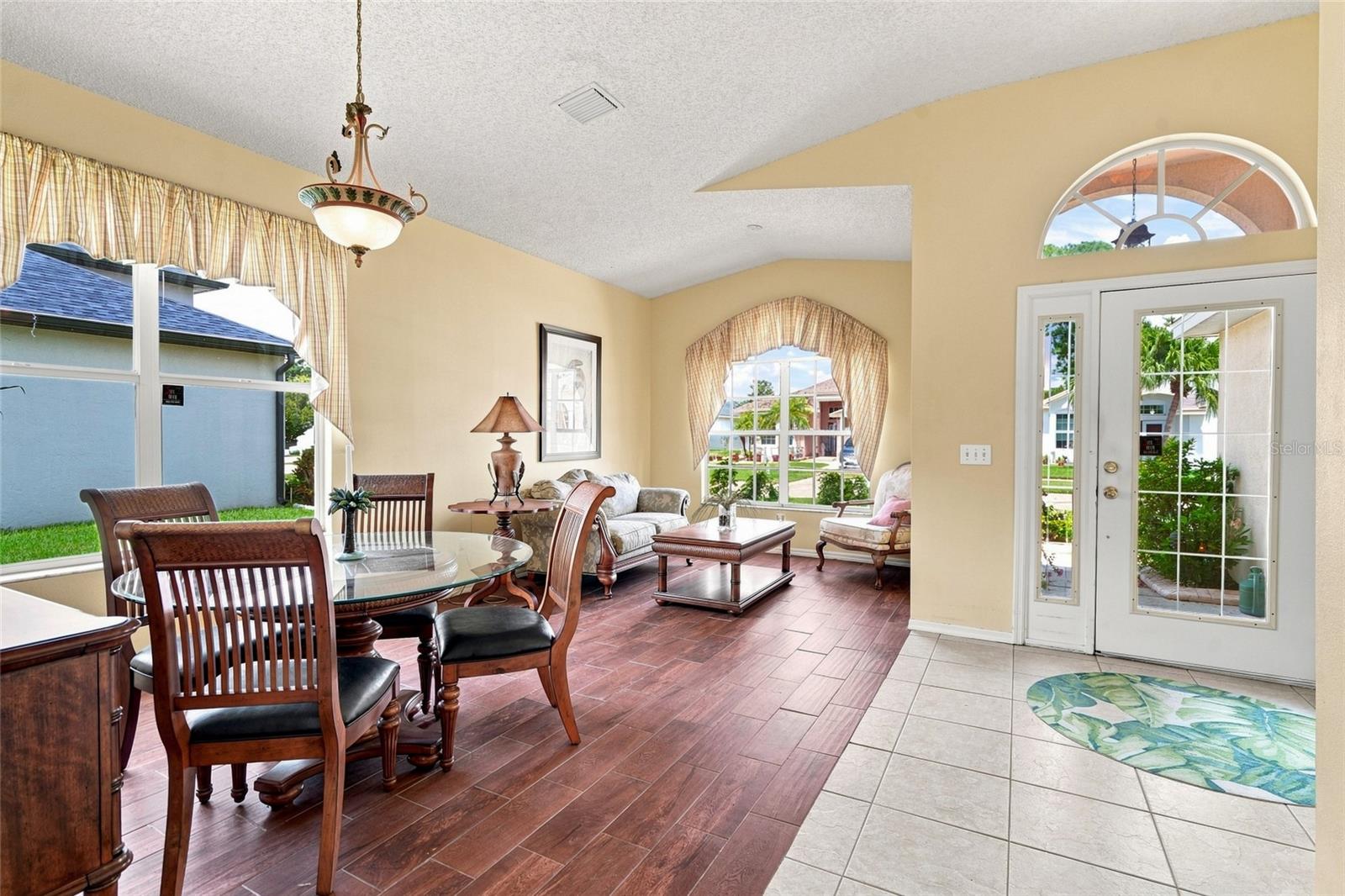 27026 ARROWBROOK WAY — photo 3