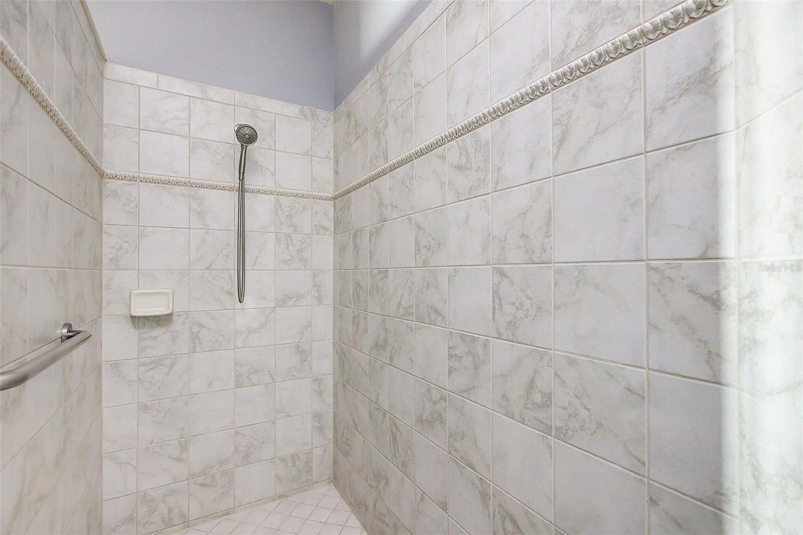 5673 SUNSET FALLS DR — photo 12