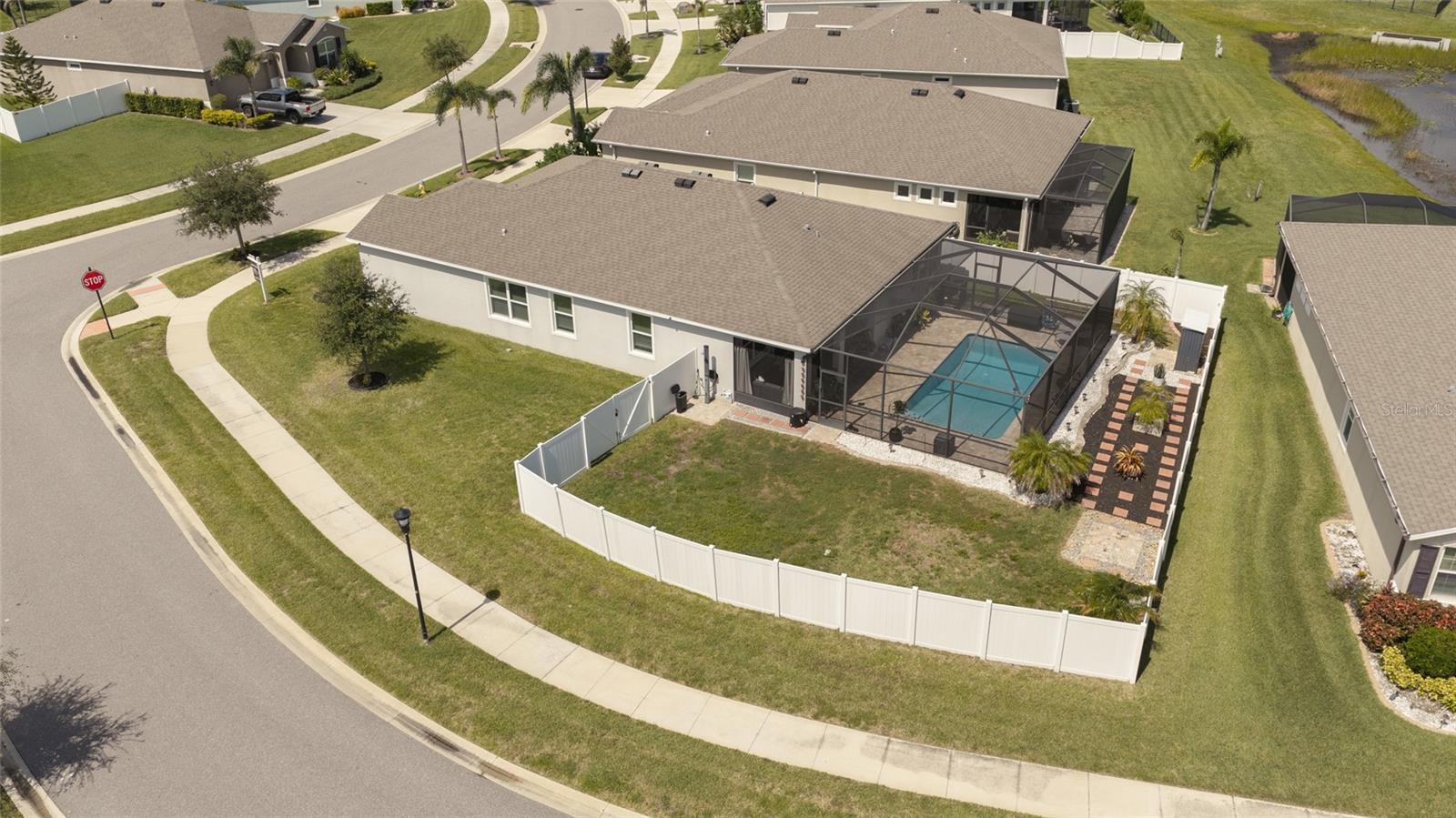13301 WATERLEAF GARDEN CIR — photo 35