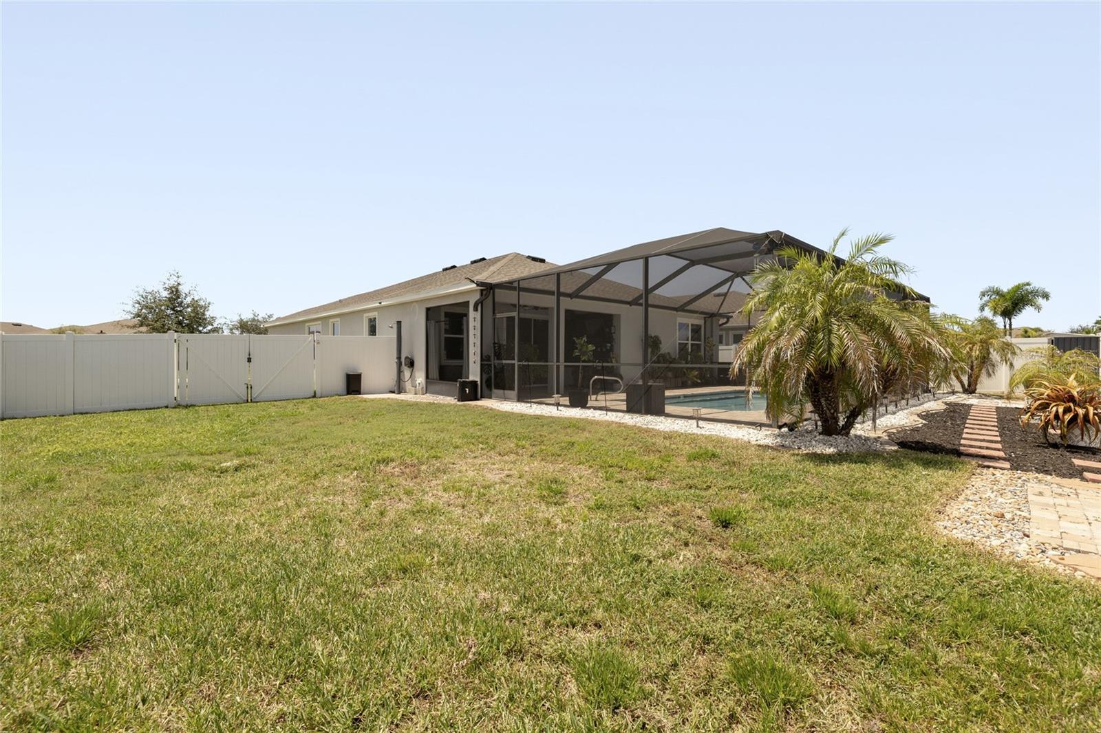 13301 WATERLEAF GARDEN CIR — photo 33