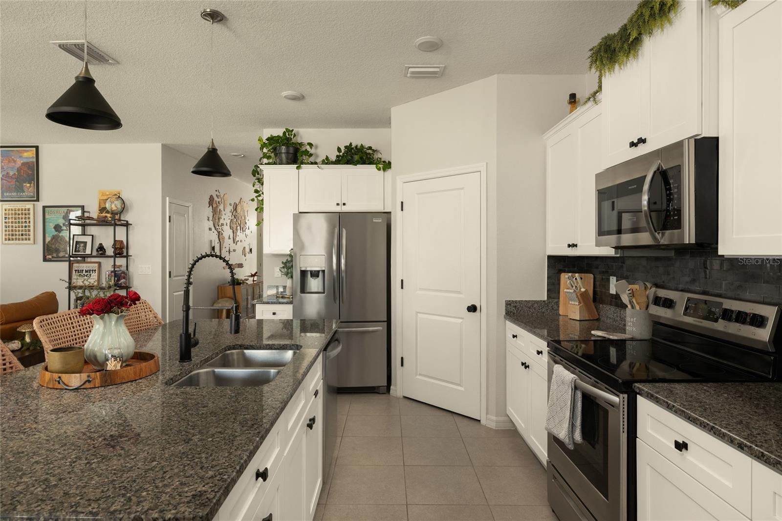 13301 WATERLEAF GARDEN CIR — photo 8