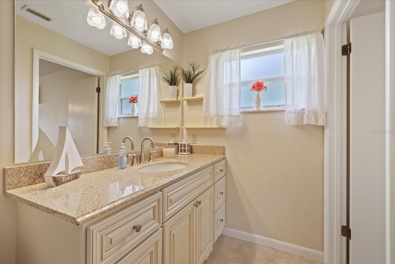 7329 FAIRWOOD AVE — photo 23