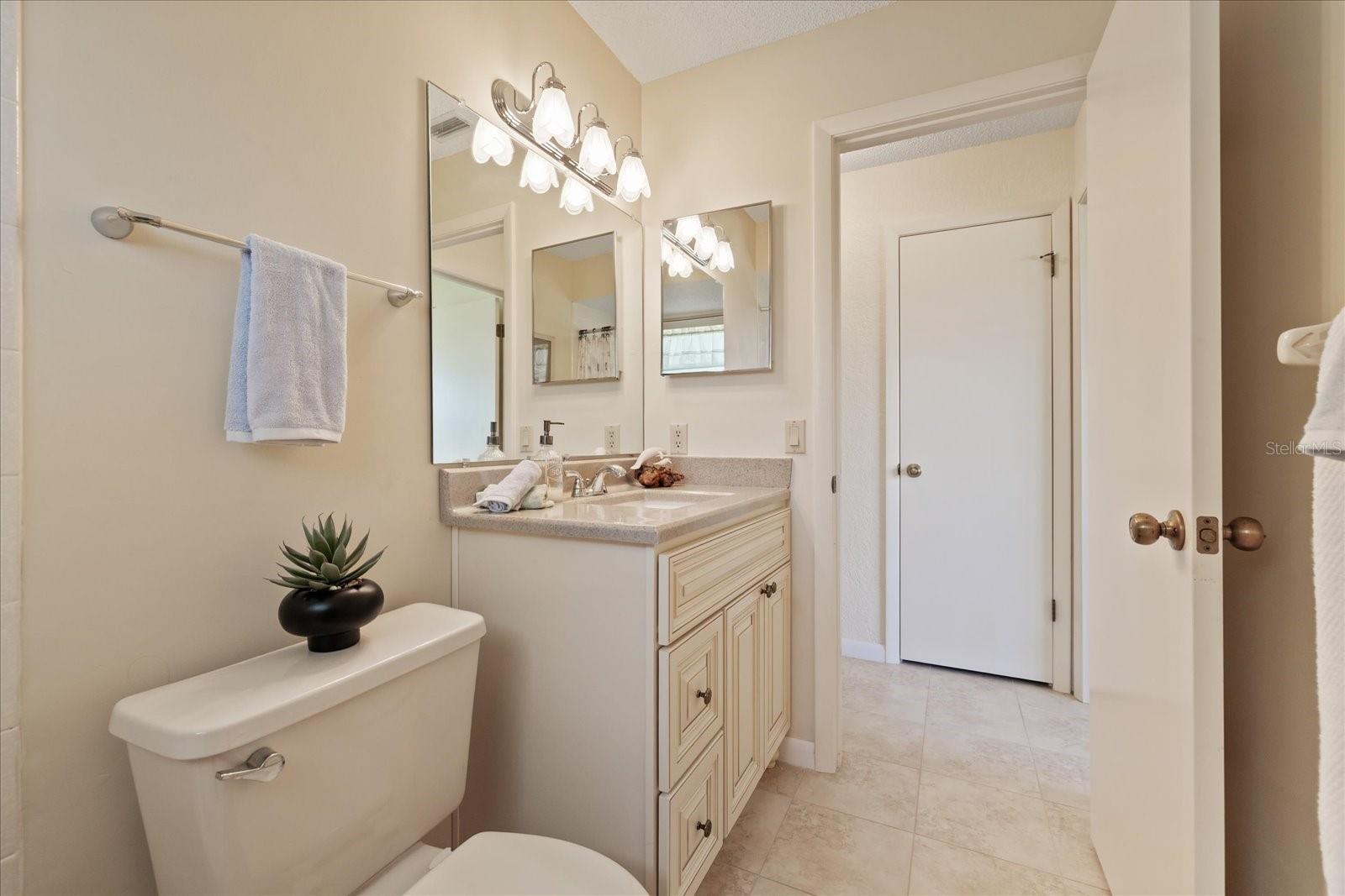 7329 FAIRWOOD AVE — photo 12