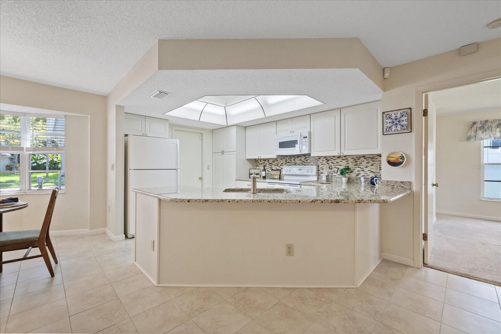 7329 FAIRWOOD AVE — photo 30
