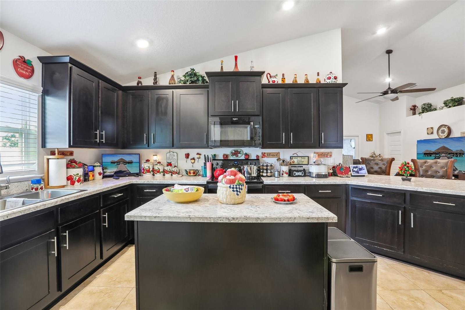 16214 VINE CLIFF AVE — photo 21