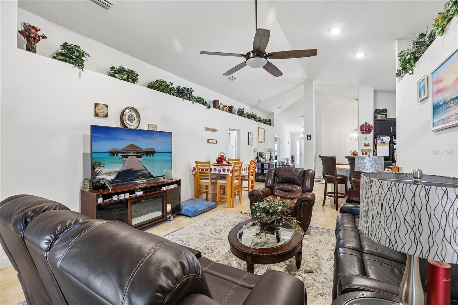 16214 VINE CLIFF AVE — photo 14